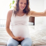 Stai per partorire? 4 sintomi infallibili che ti dicono che il tuo corpo è pronto