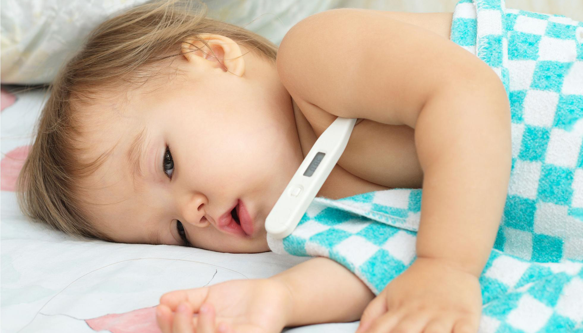 Febbre nei neonati: 3 cause che possono scatenarla e cosa fare per abbassarla!