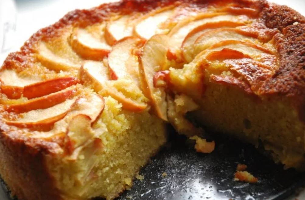 Torta Pan di mele, quello che ti serve è solo un frullatore e pochissimi ingredienti