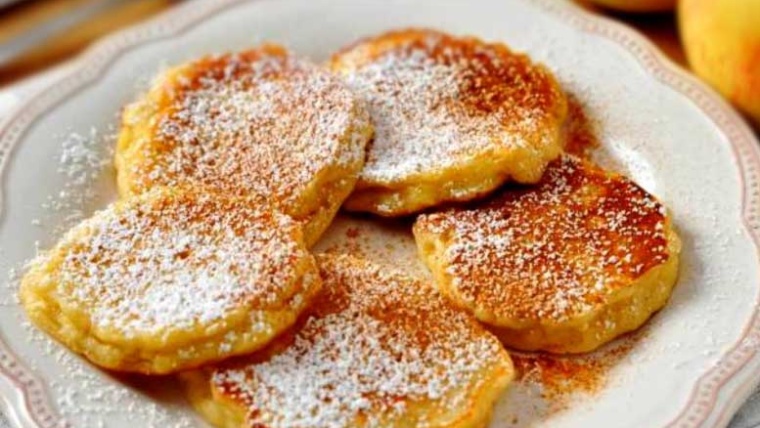 Pancake alle mele, le frittelle che si preparano in 5 minuti. Così sono ancora più buone!