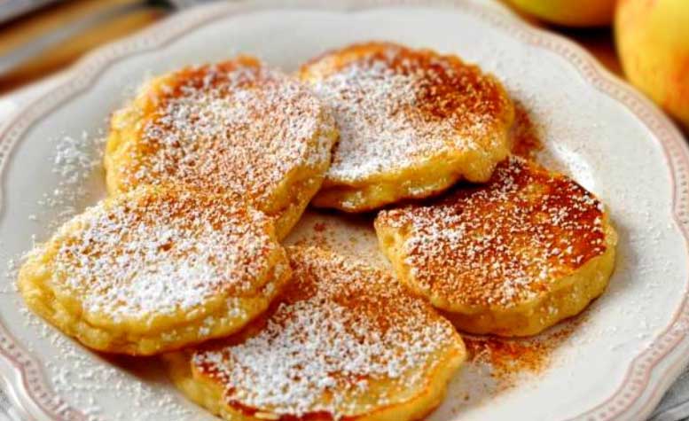 Pancake alle mele, le frittelle che si preparano in 5 minuti. Così sono ancora più buone!