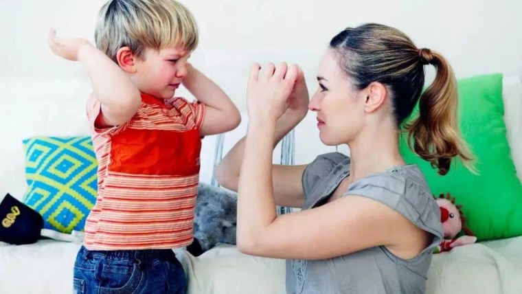 Perché i figli trattano la mamma peggio di chiunque altro? Ecco il motivo!
