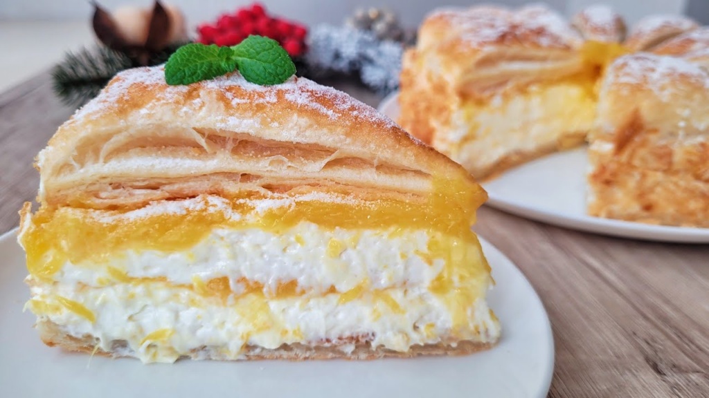 Torta deliziosa ala all'arancia e crema