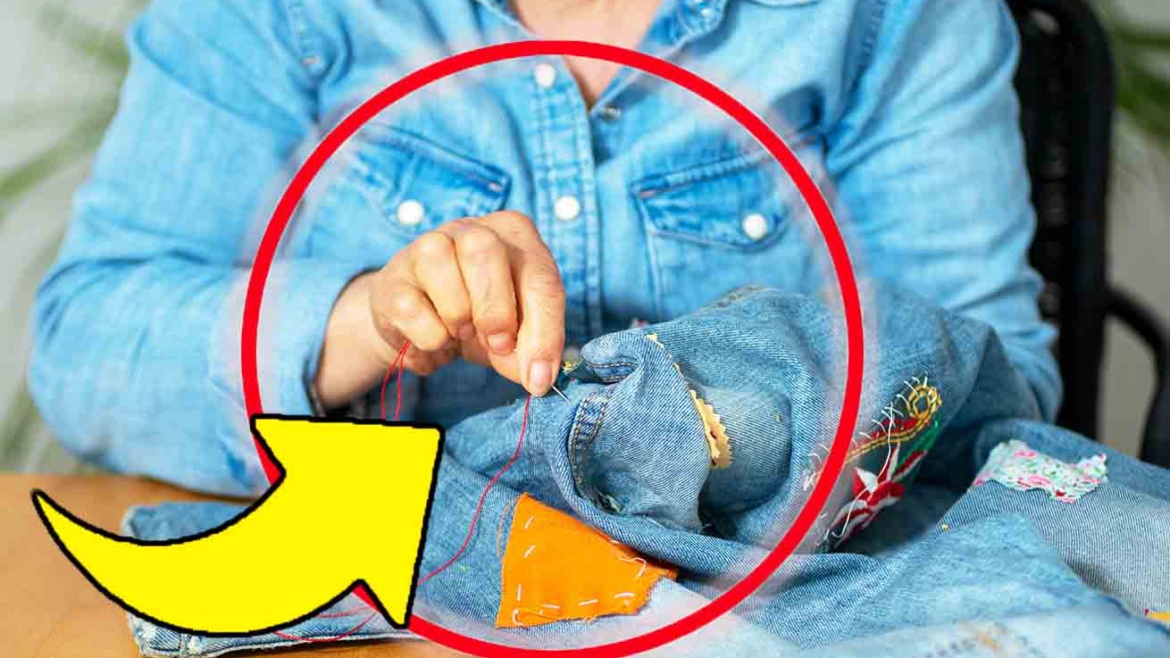 Jeans troppo larghi: con ago, filo e un elastico li restringi in 5 minuti | Non portarlo dalla sarta, è facilissimo!